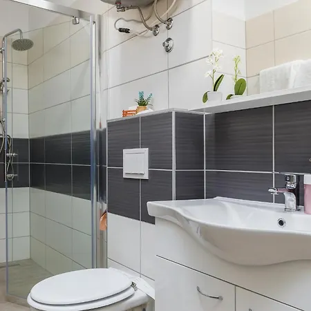 Apartamento Lovely In With Wifi *