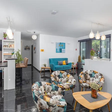 Lovely In With Wifi * Pula