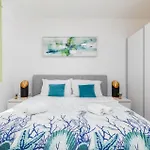 Gorgeous In With Wifi Apartment